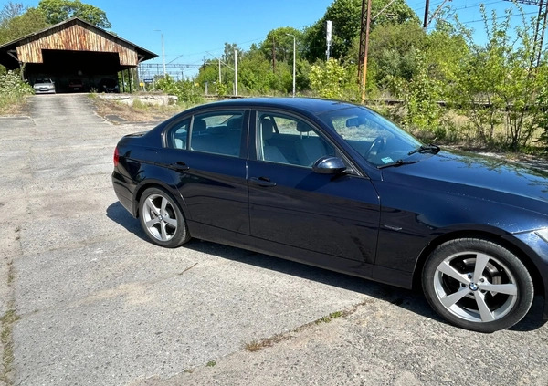 BMW Seria 3 cena 17500 przebieg: 291300, rok produkcji 2005 z Świętochłowice małe 56